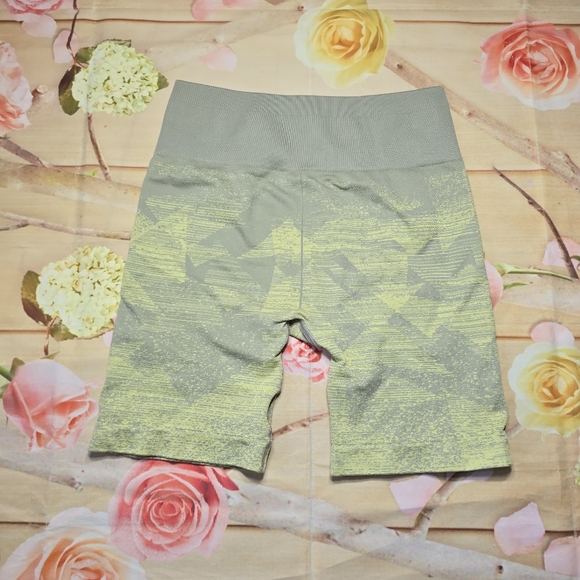 Gymshark adapt seamless shorts - Picture 4 of 9